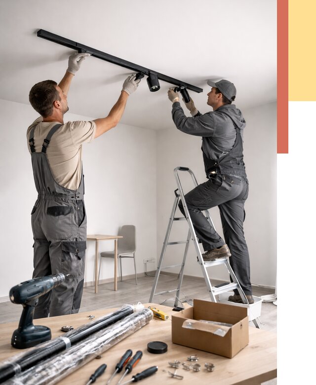 Установка трековых светильников в натяжной потолок в Керчи от 4289 руб. | ОТДЕЛОЧНИК-Крч